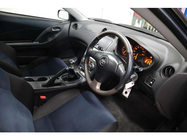 2005 Toyota Celica – thumbnail 3