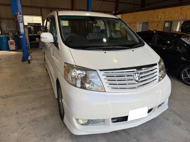2004 Toyota Alphard – thumbnail 2