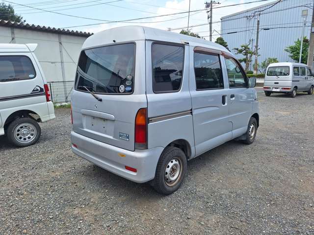2004 Daihatsu Hijet Cargo – thumbnail 4