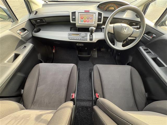 2010 Honda Freed – thumbnail 4
