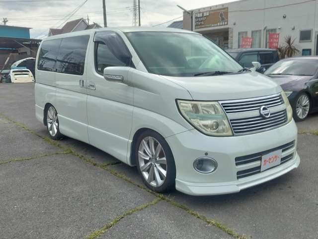 2007 Nissan Elgrand – thumbnail 2