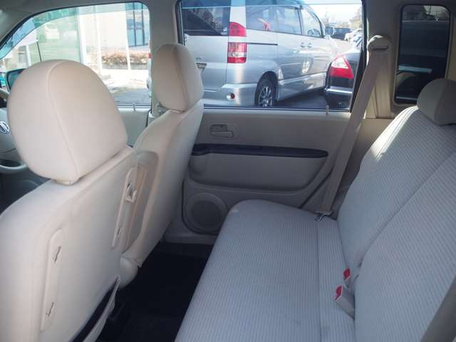 2010 Nissan Otti – thumbnail 2