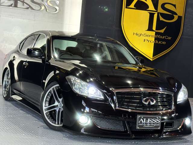 2010 Nissan Fuga – thumbnail 3