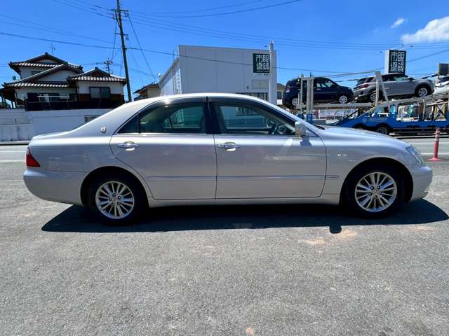 2007 Toyota Crown Royal – thumbnail 4