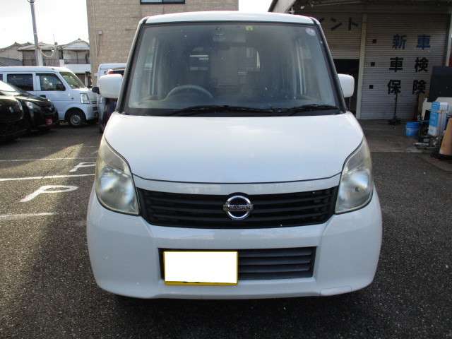 2010 Nissan Roox – thumbnail 2