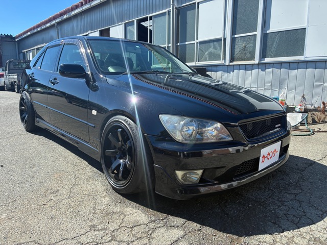 2004 Toyota Altezza
