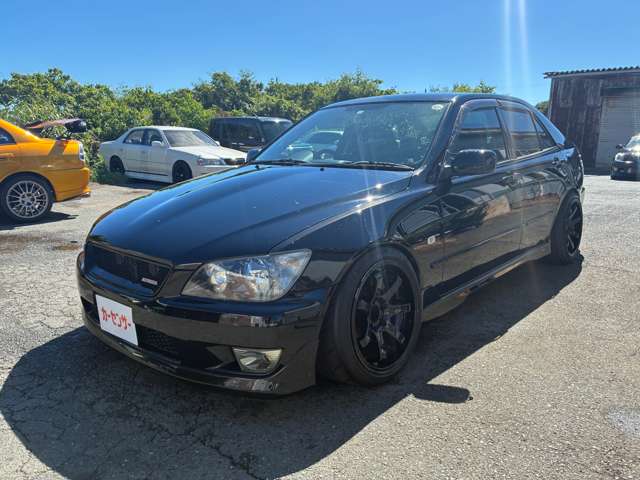 2004 Toyota Altezza – thumbnail 3