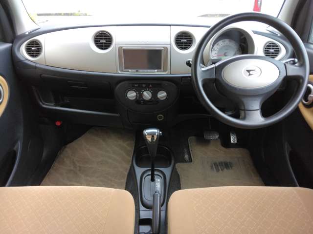 2008 Daihatsu Mira Gino – thumbnail 3