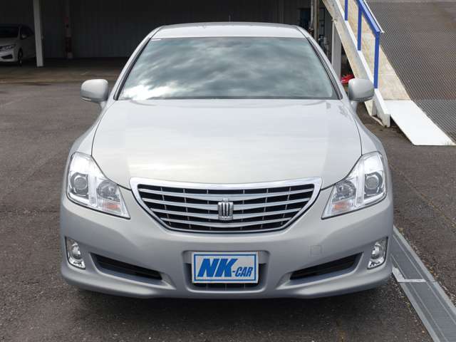 2008 Toyota Crown Royal – thumbnail 2
