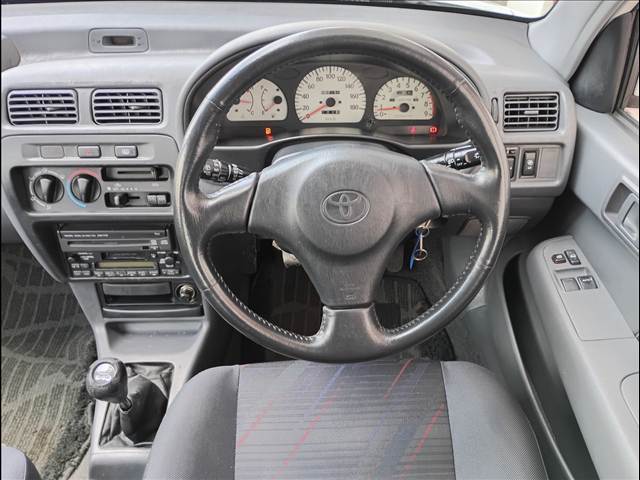 1999 Toyota Starlet – thumbnail 4