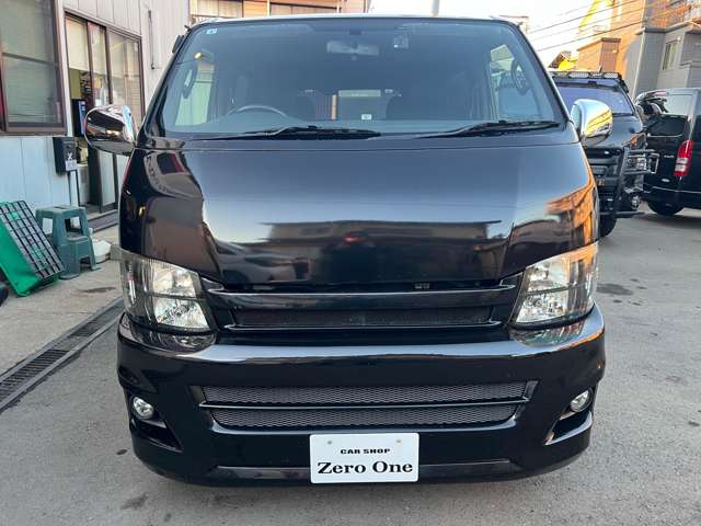 2008 Toyota Hiace – thumbnail 2