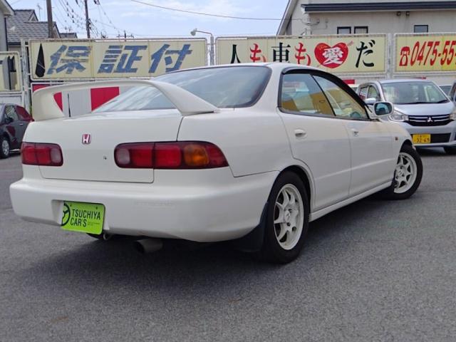 1996 Honda Integra Type R Sedan – thumbnail 2