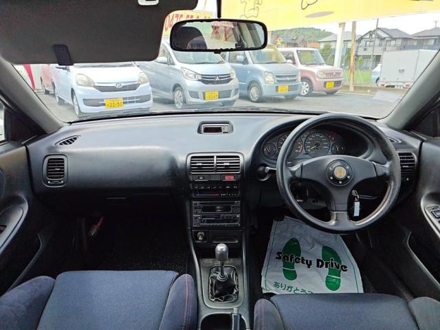 1996 Honda Integra Type R Sedan – thumbnail 3