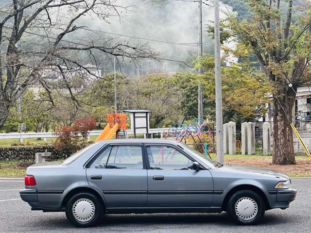 1990 Toyota Corona – thumbnail 4