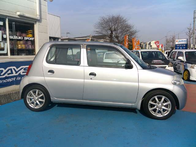 2007 Daihatsu Esse – thumbnail 4