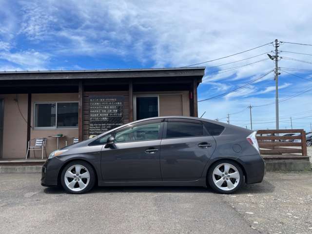 2010 Toyota Prius – thumbnail 3
