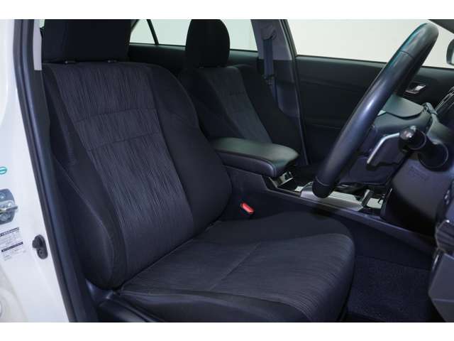 2010 Toyota Mark X – thumbnail 4