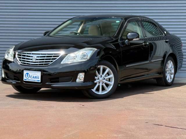 2009 Toyota Crown Royal – thumbnail 2