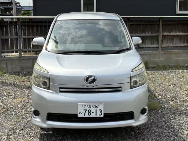 2009 Toyota Voxy