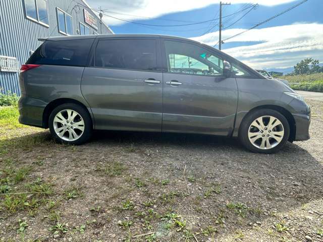 2009 Toyota Estima – thumbnail 4