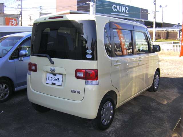 2008 Daihatsu Tanto – thumbnail 4