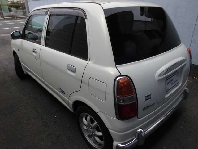 2001 Daihatsu Mira Gino – thumbnail 4