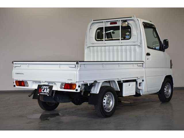 2010 Mitsubishi Minicab Truck – thumbnail 2