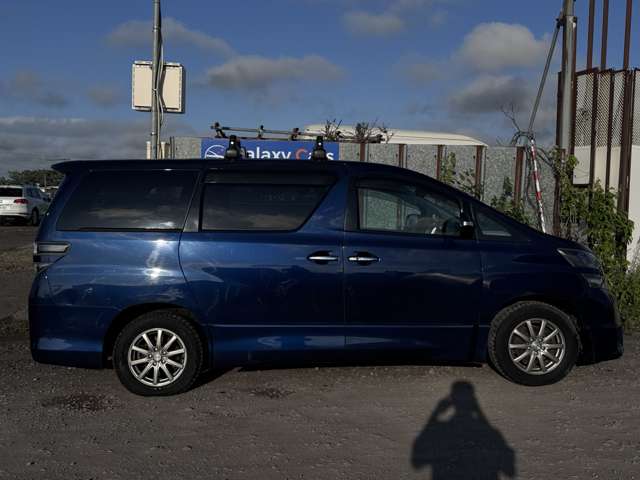 2009 Toyota Vellfire – thumbnail 4