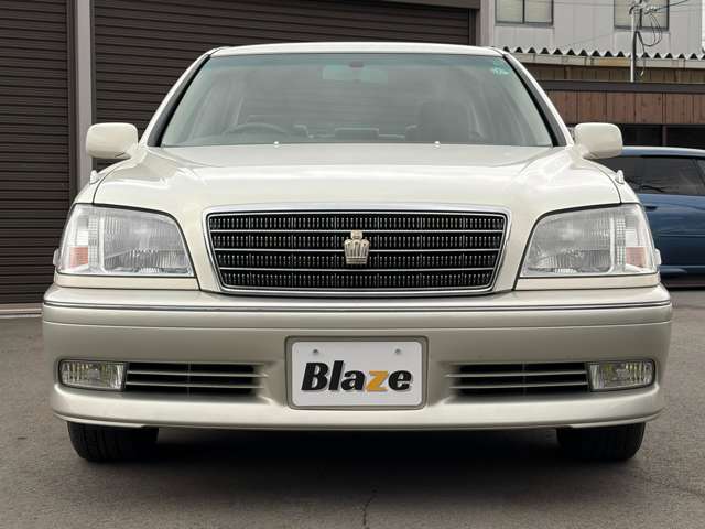 2003 Toyota Crown Royal – thumbnail 2