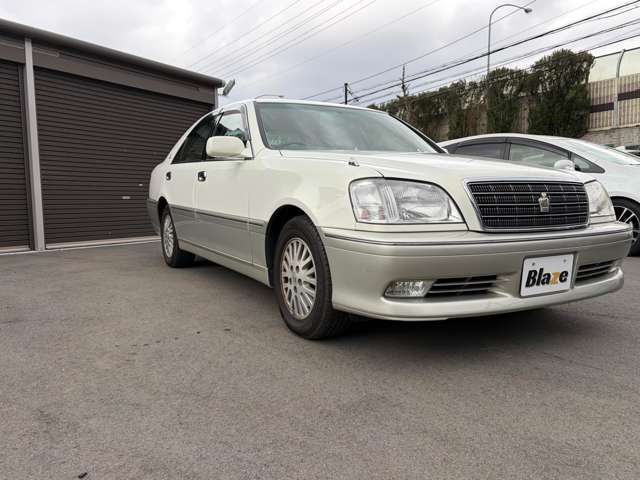 2003 Toyota Crown Royal – thumbnail 3