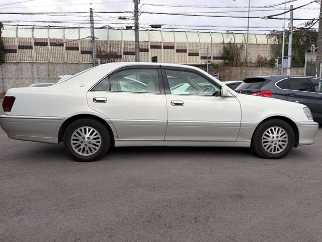 2003 Toyota Crown Royal – thumbnail 4