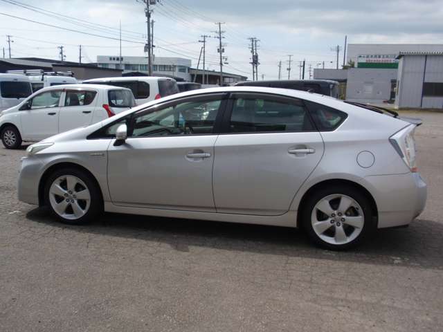 2010 Toyota Prius – thumbnail 4