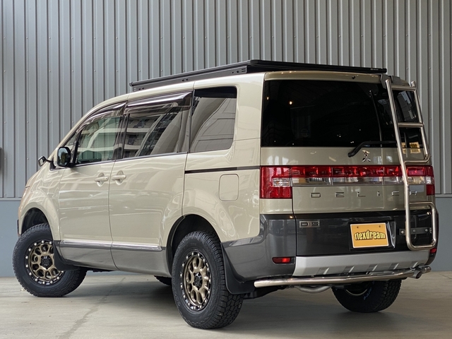 2008 Mitsubishi Delica D:5 – thumbnail 3