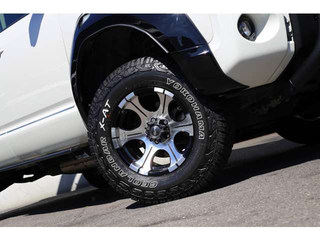 2011 Mitsubishi Delica D:5 – thumbnail 4