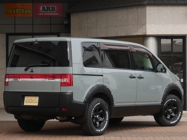 2007 Mitsubishi Delica D:5 – thumbnail 3