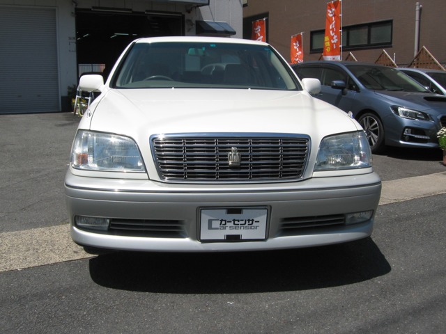 2000 Toyota Crown Royal – thumbnail 2
