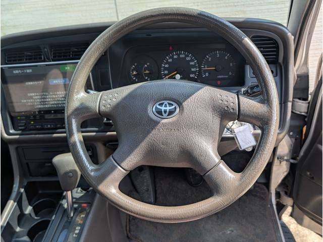 1999 Toyota Hiace – thumbnail 3