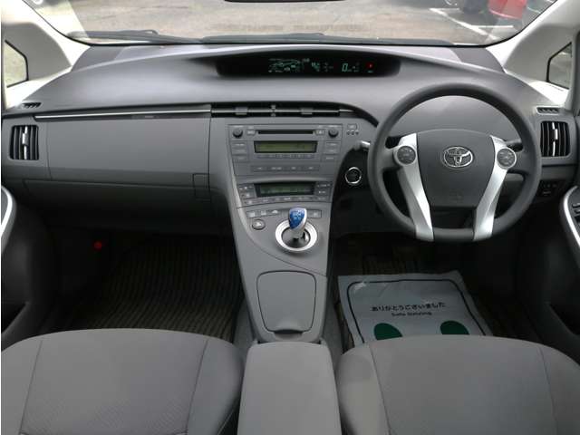 2010 Toyota Prius – thumbnail 4