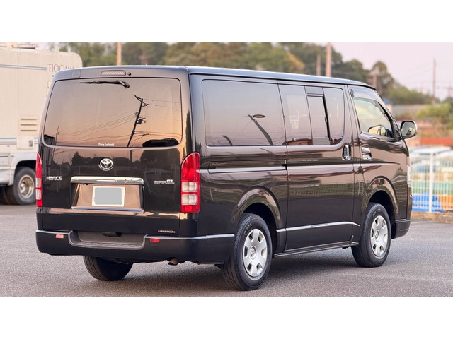 2008 Toyota Hiace – thumbnail 2