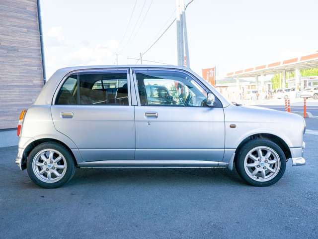 2003 Daihatsu Mira Gino – thumbnail 4