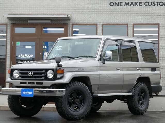 2000 Toyota Land Cruiser 70 – thumbnail 2