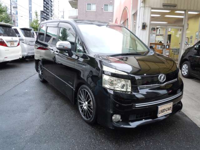 2008 Toyota Voxy – thumbnail 3
