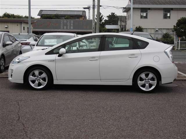 2010 Toyota Prius – thumbnail 4