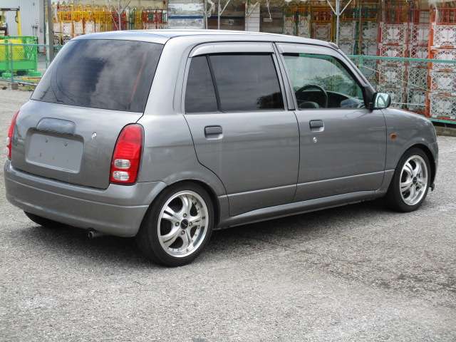 2001 Daihatsu Mira – thumbnail 4