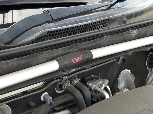 2011 Subaru Legacy Touring Wagon – thumbnail 4