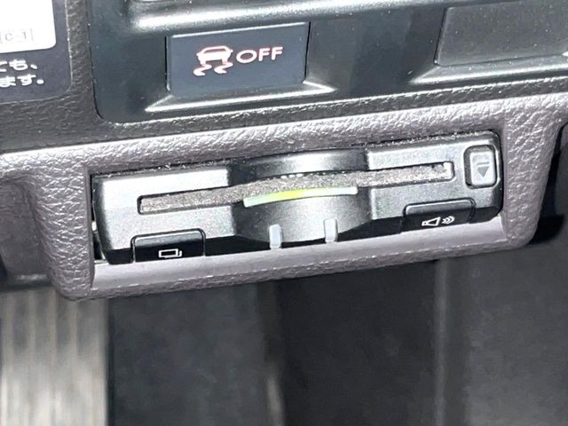 2011 Subaru Legacy Touring Wagon – thumbnail 4