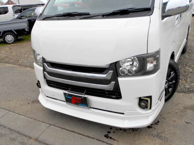 2007 Toyota Regius Ace – thumbnail 2