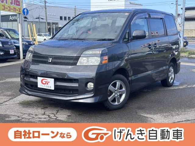 2004 Toyota Voxy