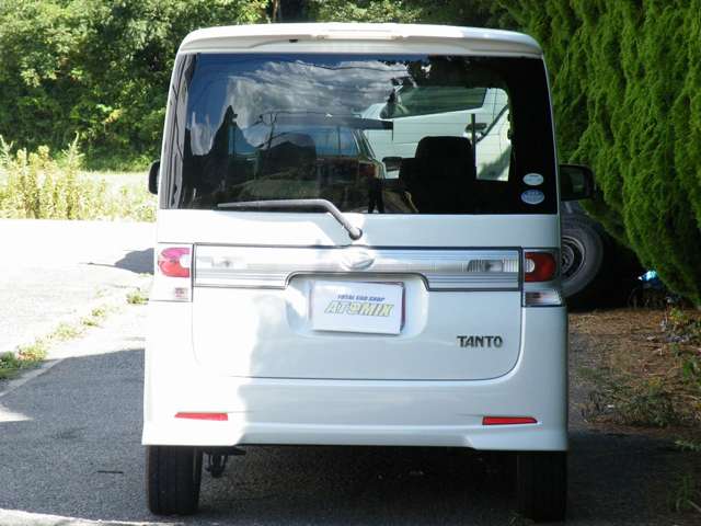 2008 Daihatsu Tanto – thumbnail 3