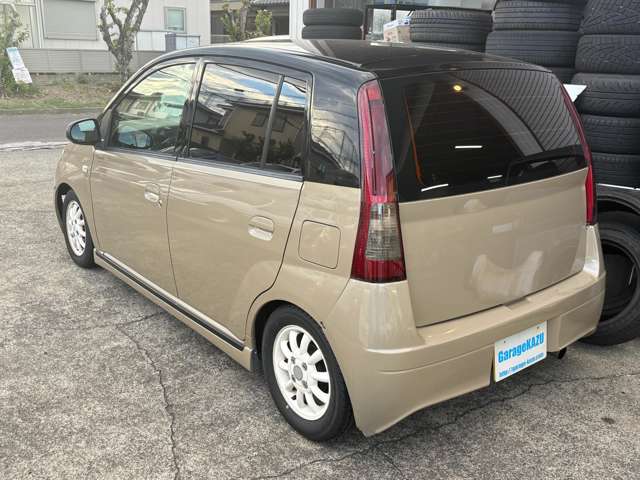 2004 Daihatsu Mira – thumbnail 4